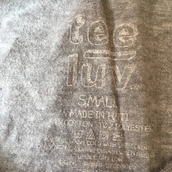 *$3/$30* tee luv Old School Nintendo Graphic Tee - Picture 3 of 4